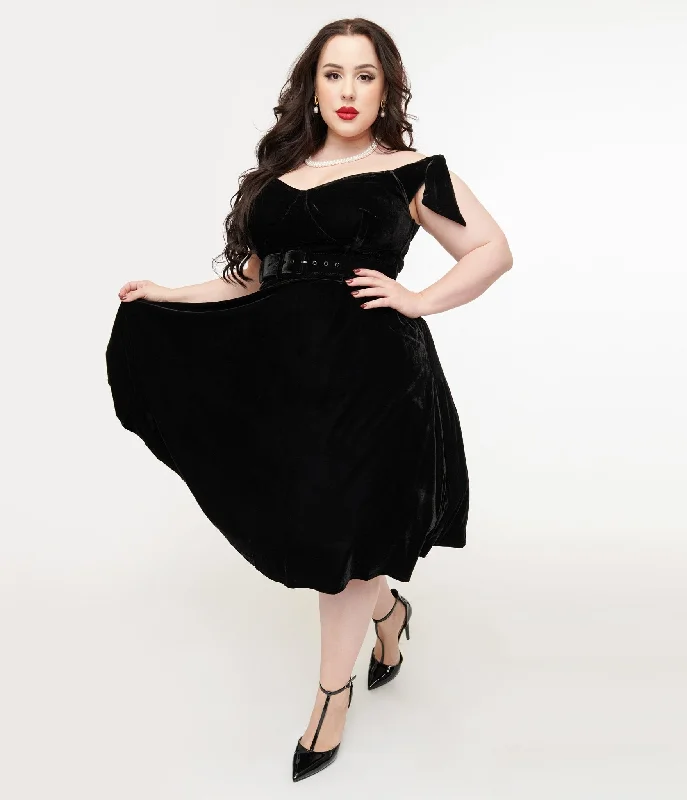 Sheath Women Dress with a Tailored Fit for a Professional LookUnique Vintage Plus Size 1960s Black Velvet Prairie Swing Dress