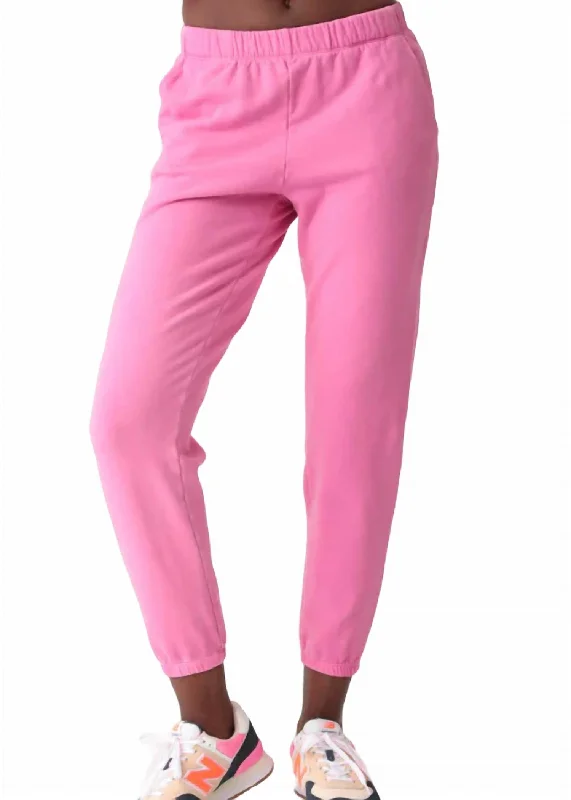 Jogger women trousers for a casual and sporty vibeSiesta Sweatpant In Malibu Pink