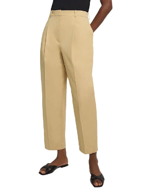 Corduroy women trousers for a warm and textured appearanceTheory Carrot Trouser