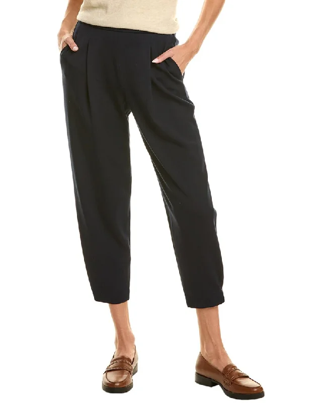 Wide - leg women trousers for a modern and elegant styleTheory Pleated Carrot Pant