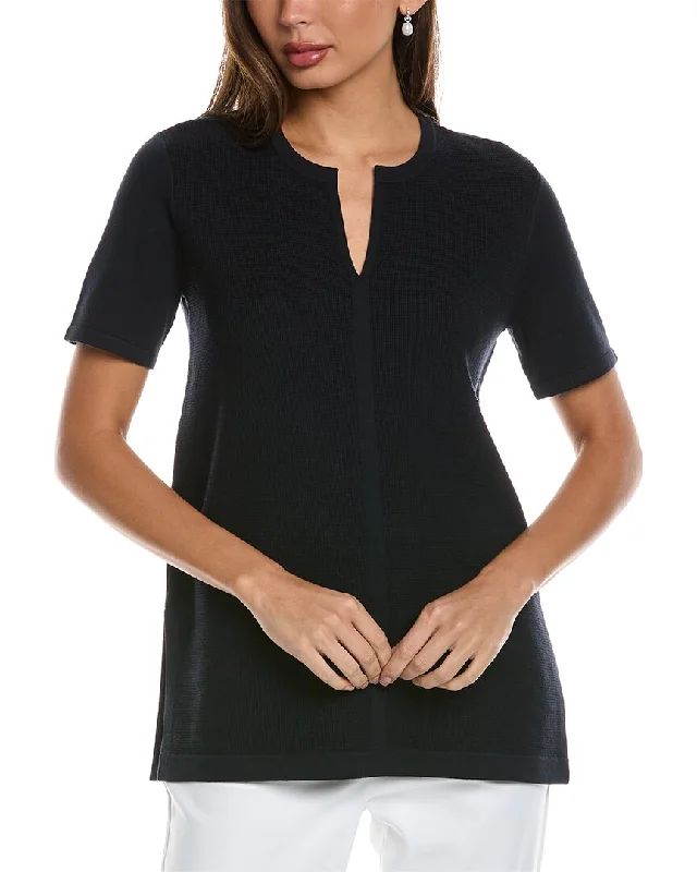 Turtleneck Women Sweater for a Classic and Elegant StyleSt. John Lightweight Top