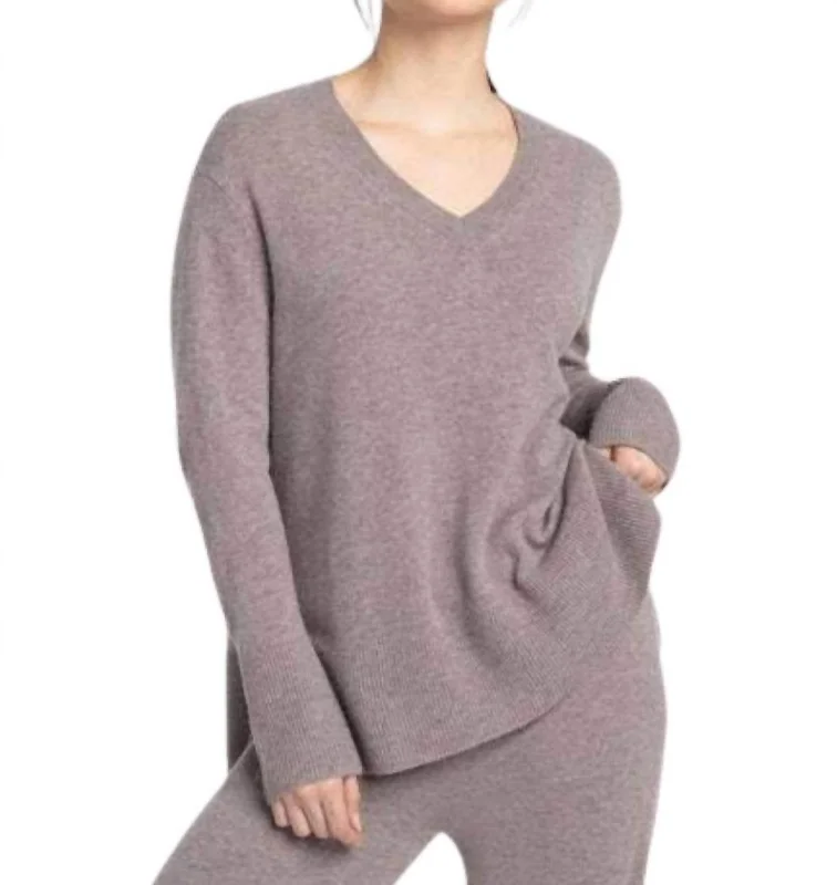 Button - Down Women Sweater for a Versatile LookV Neck Sweater In Plum