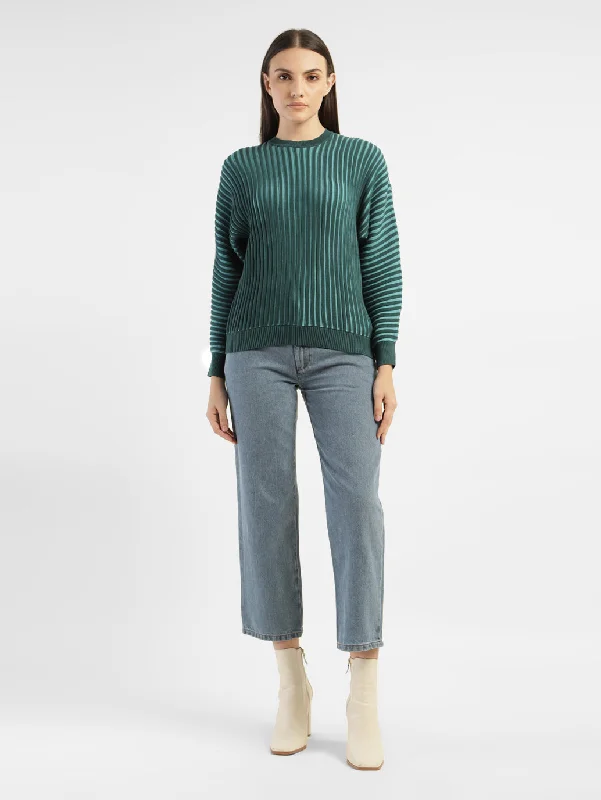 Cropped Women Sweater to Pair with High - Waisted BottomsWomen's Textured Green Crew Neck Sweater