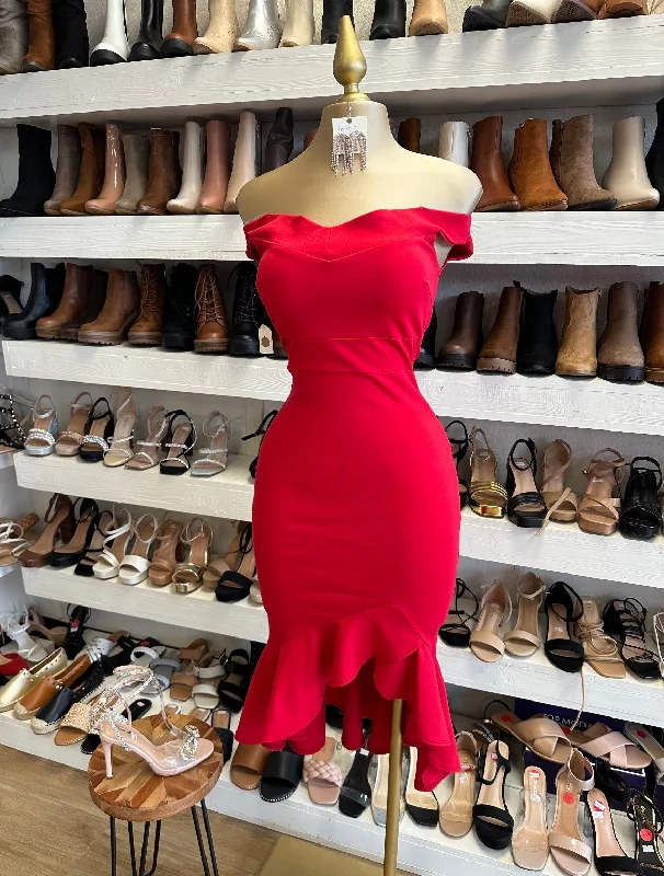 Pleated Women Dress with a Timeless and Elegant TextureRed Off Shoulder Midi Dress