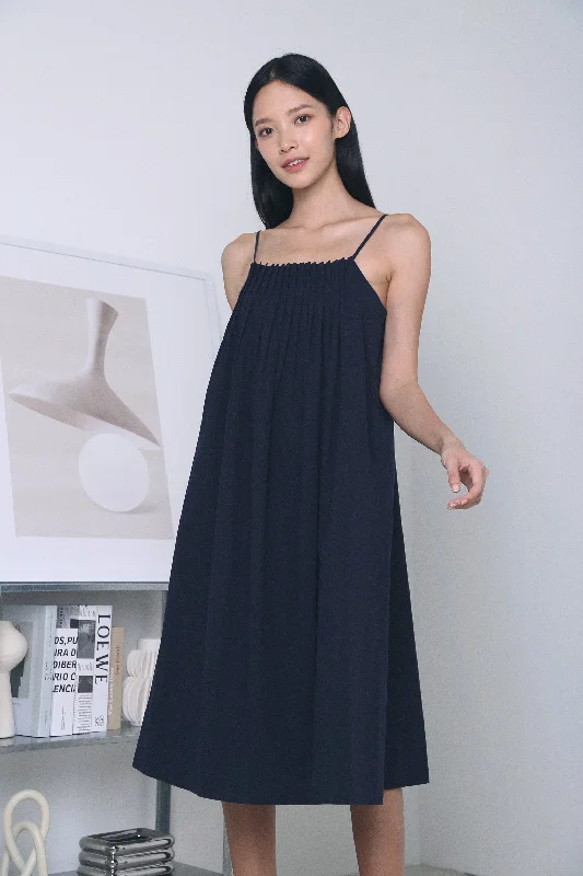 Empire Waist Women Dress to Accentuate the Bust and Conceal the WaistRygel Pinch Pleat Midi Dress Navy