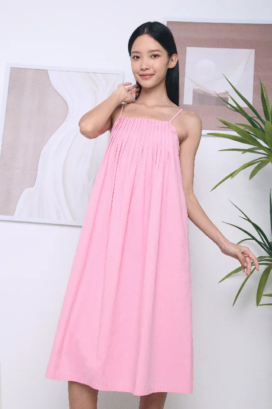 Halter Neck Women Dress to Show Off the Shoulders and NecklineRygel Pinch Pleat Midi Dress Pink