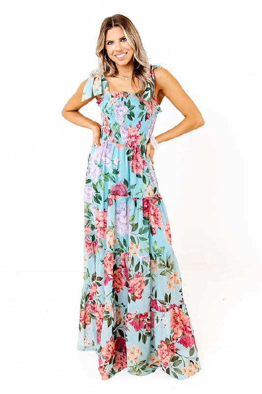 Wrap - Style Women Dress with Adjustable Fit for All Body TypesFascinating Day Floral Maxi