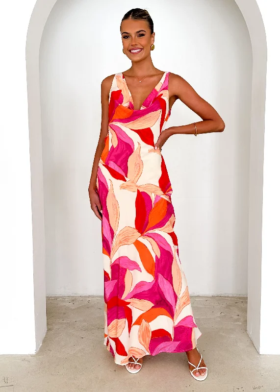 Halter Neck Women Dress to Show Off the Shoulders and NecklineLisbon Maxi Dress - Pink Leaf