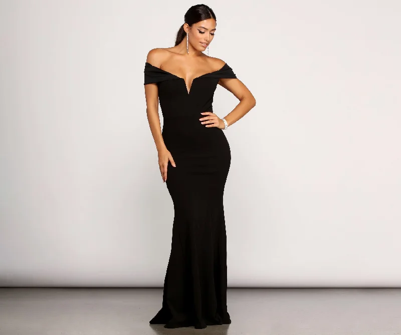 Plus Size Women Dress with a Flattering A - Line Cut for Comfort and StyleNellie Deep V Mermaid Gown