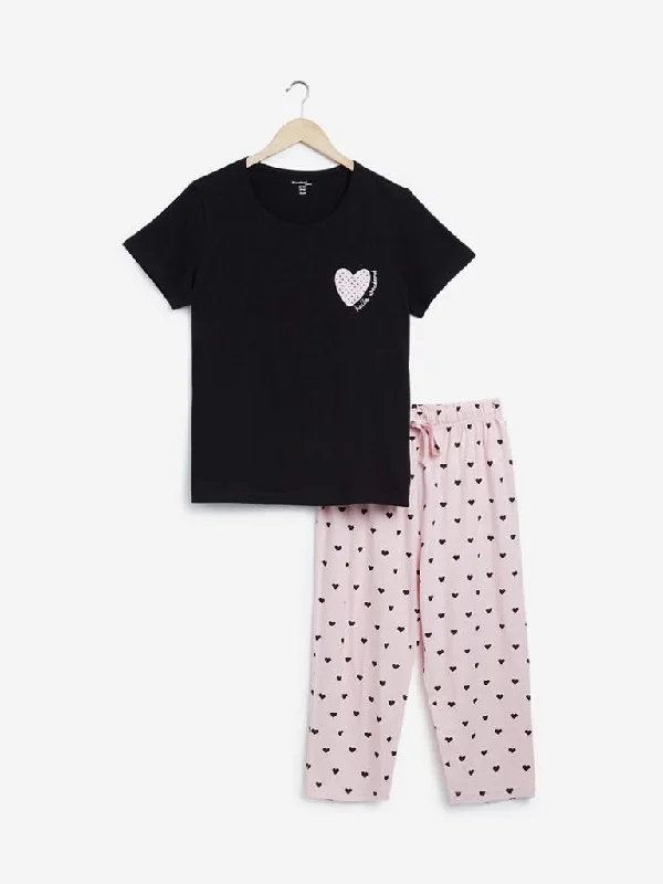 Wunderlove Black Printed T-Shirt and Capris Set