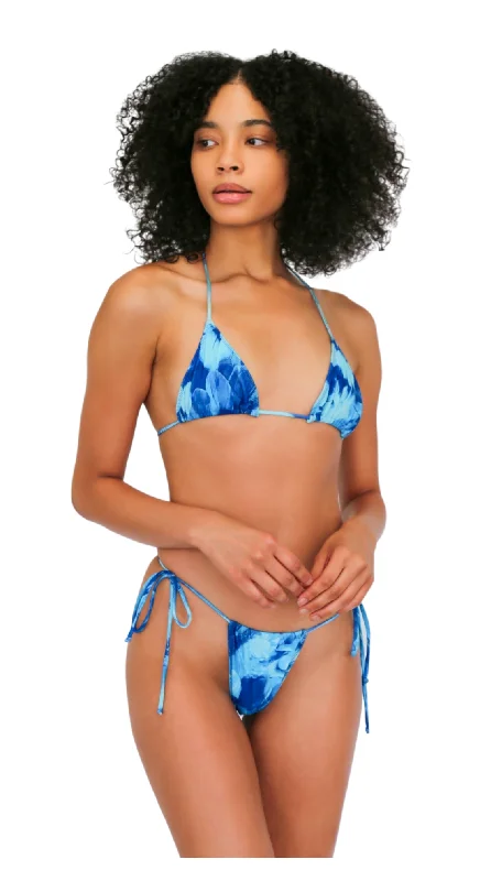 String bikini for a minimalistic and sexy beach styleENITA MICRO STRING TOP - OCEAN BLUE