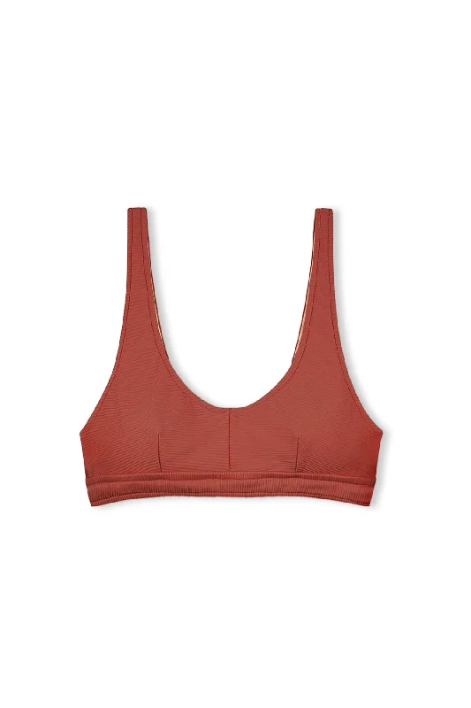 Ruched bikini with fabric gathers for a slimming effectSignature Waistband Bralette Top - Earth Red